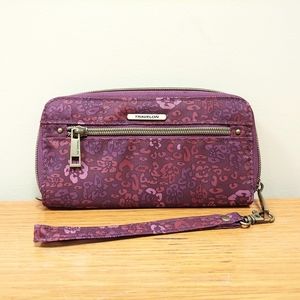 Travelon Burgundy Wristlet Wallet